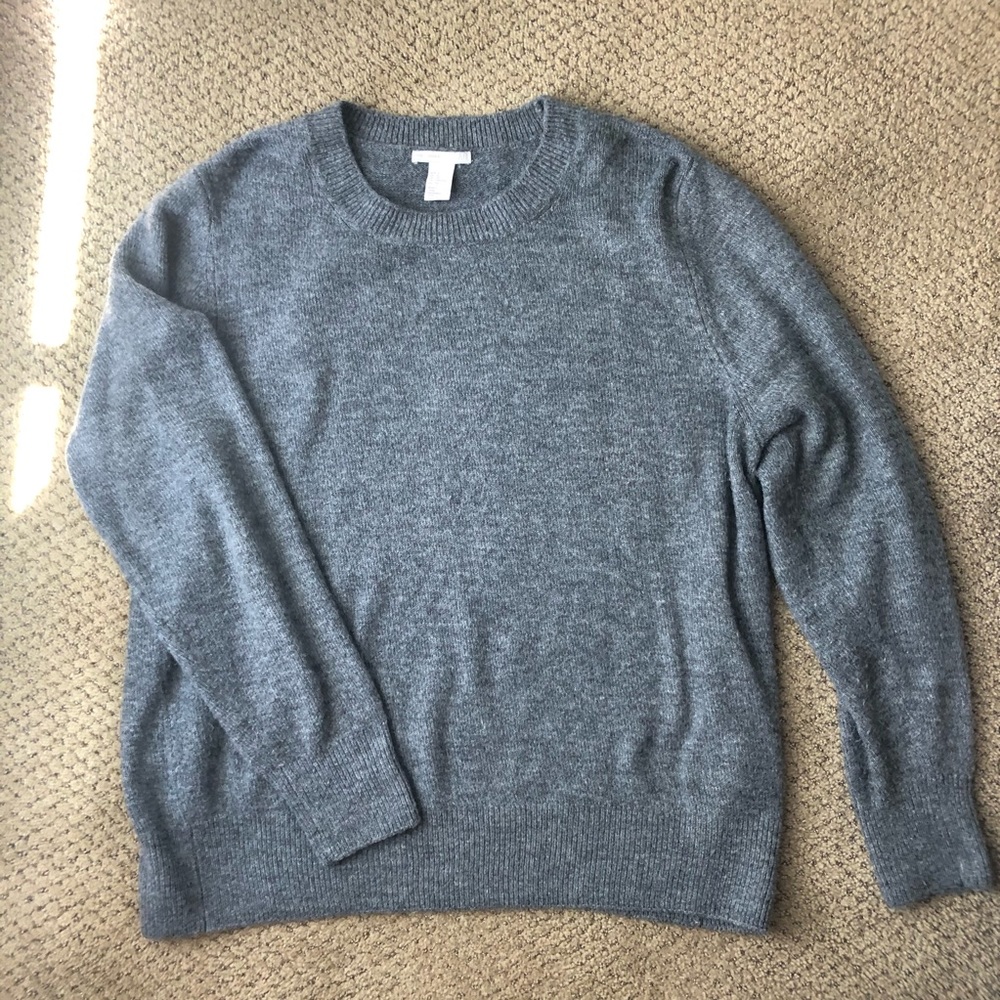 H&M basic grey crewneck sweater